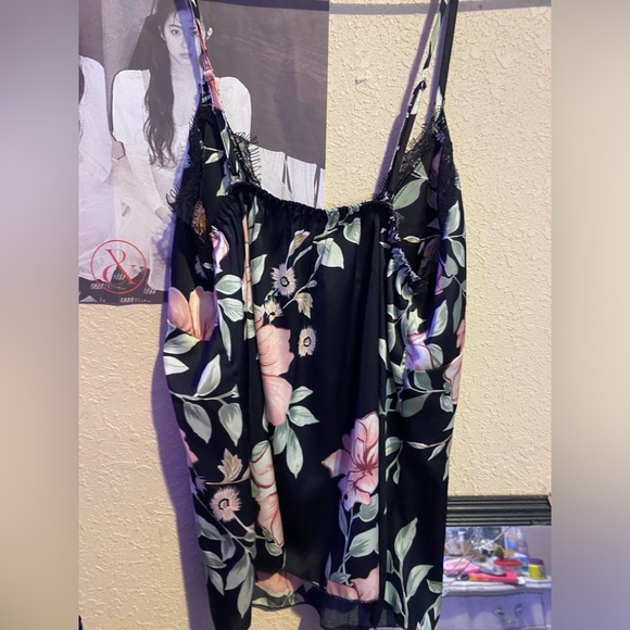 S lingerie sleeping tank top - Picture 3 of 3